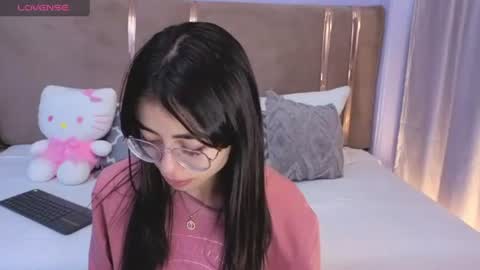 Snapshot of mia_naive chatting on 06-16-26, 12:41 Mia online show from 06-16-26, 12:41