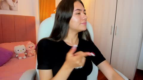 Mia Nevaeh - follow me online show from 01-07-25, 11:24