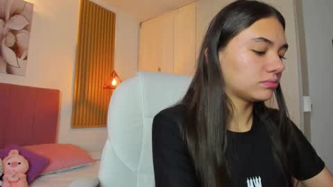 Mia Nevaeh - follow me online show from 03-11-25, 08:42