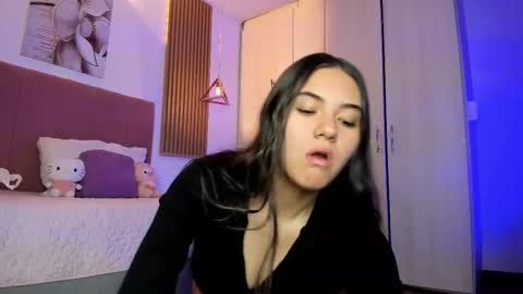 Mia Nevaeh - follow me online show from 11-18-25, 08:24