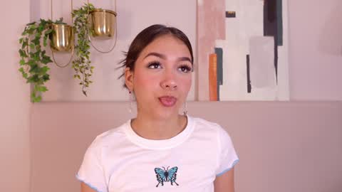 Snapshot of mia_oconner chatting on 01-14-25, 11:31 mia_oconner online show from 01-14-25, 11:31