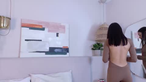 Snapshot of mia_oconner chatting on 02-14-25, 12:14 mia_oconner online show from 02-14-25, 12:14