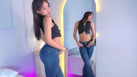 Snapshot of mia_oconner chatting on 09-12-25, 08:20 mia_oconner online show from 09-12-25, 08:20