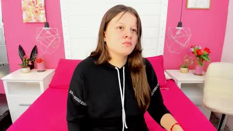 Snapshot of mia_parker02 chatting on 11-24-25, 12:38 Mia online show from 11-24-25, 12:38