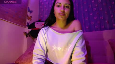 Snapshot of mia_petitebaby chatting on 07-19-26, 02:59 Ma online show from 07-19-26, 02:59