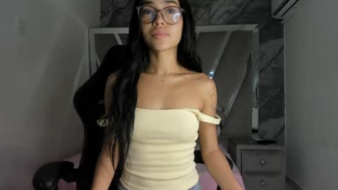 mia_petiteht online show from 05-08-26, 08:14