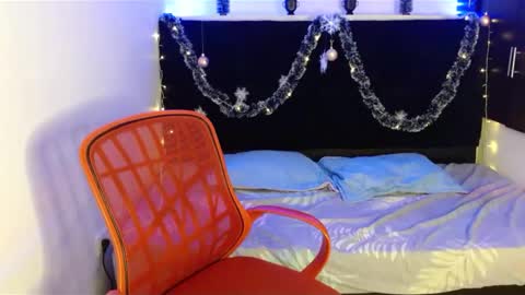 Snapshot of mia_peyton chatting on 12-07-24, 01:29 Mia online show from 12-07-24, 01:29