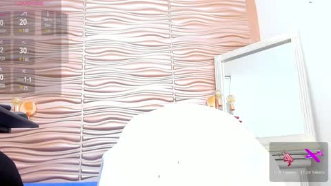 Mariana online show from 01-20-25, 01:39