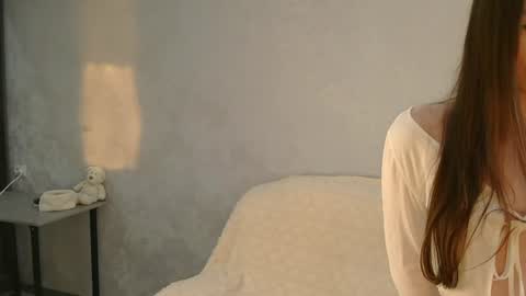 Snapshot of mia_pinkie chatting on 06-19-26, 08:23 Mia online show from 06-19-26, 08:23