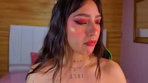 Snapshot of mia_ponce_a chatting on 01-16-26, 12:42 MIA online show from 01-16-26, 12:42