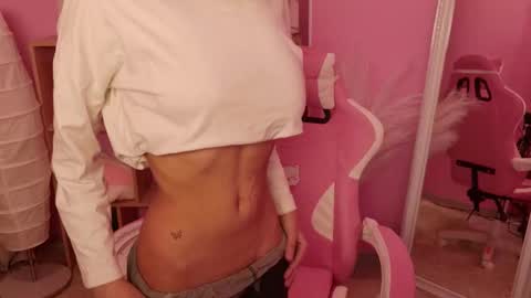 Snapshot of mia_purr chatting on 02-02-26, 03:00 Mia online show from 02-02-26, 03:00