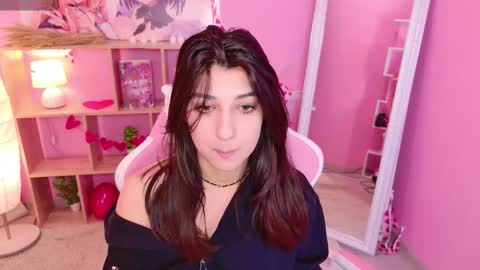 Snapshot of mia_purr chatting on 02-21-26, 02:40 Mia online show from 02-21-26, 02:40