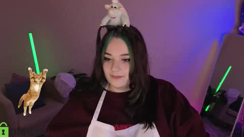 Mia online show from 03-24-26, 01:10