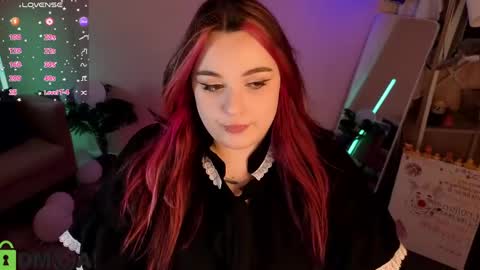 Mia online show from 06-04-26, 01:44