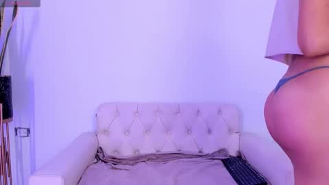 Snapshot of mia_roosee1 chatting on 02-19-26, 05:25 mia online show from 02-19-26, 05:25