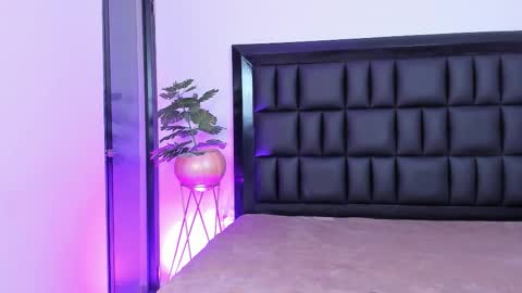 Snapshot of mia_roosee1 chatting on 03-19-26, 06:06 mia online show from 03-19-26, 06:06