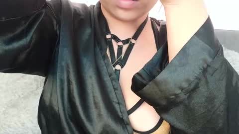 Mia Roux online show from 10-09-25, 07:45