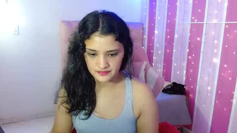 Snapshot of mia_rq chatting on 10-14-25, 06:20 MIA  online show from 10-14-25, 06:20
