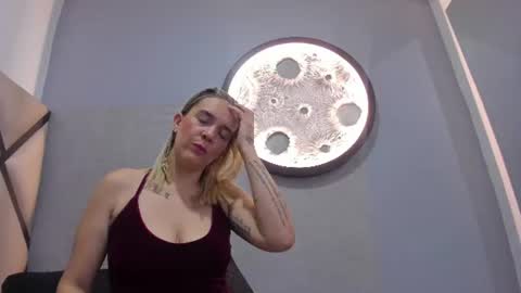 Snapshot of mia_salome23 chatting on 06-20-26, 12:30 mia_salome23 online show from 06-20-26, 12:30