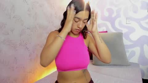 Mia . online show from 03-31-26, 12:38