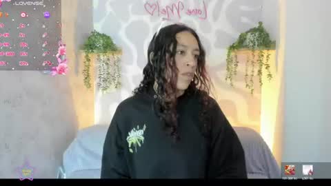 Mia . online show from 07-17-26, 12:56
