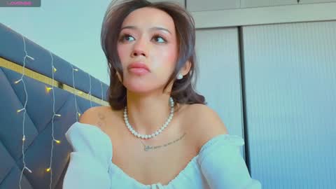 Mia online show from 02-06-25, 06:51