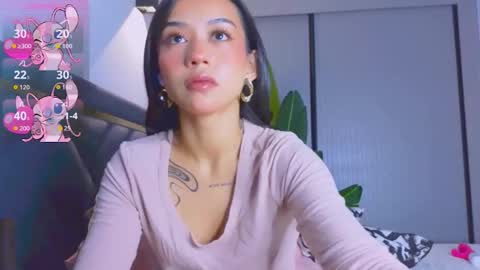 Mia online show from 10-26-25, 06:14