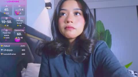 Mia online show from 11-09-25, 01:09