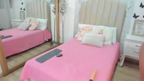 Snapshot of mia_tentacion__ chatting on 05-04-26, 03:46 mia_tentacion__ online show from 05-04-26, 03:46