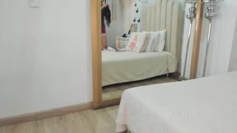 Snapshot of mia_tentacion__ chatting on 05-10-26, 03:33 mia_tentacion__ online show from 05-10-26, 03:33