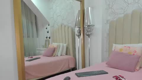 Snapshot of mia_tentacion__ chatting on 06-09-26, 03:40 mia_tentacion__ online show from 06-09-26, 03:40