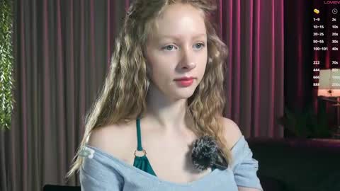 Mia online show from 11-27-25, 10:28