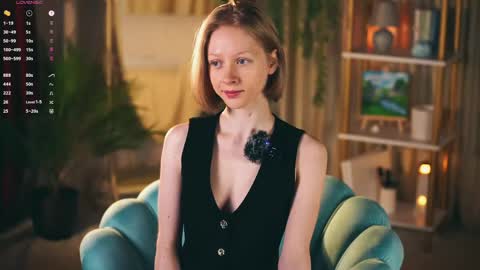 Snapshot of mia_vebes chatting on 05-07-26, 09:03 Mia online show from 05-07-26, 09:03