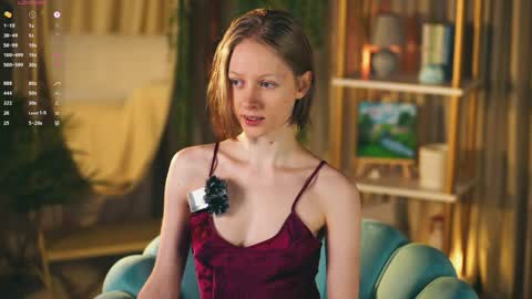 Snapshot of mia_vebes chatting on 05-08-26, 09:14 Mia online show from 05-08-26, 09:14