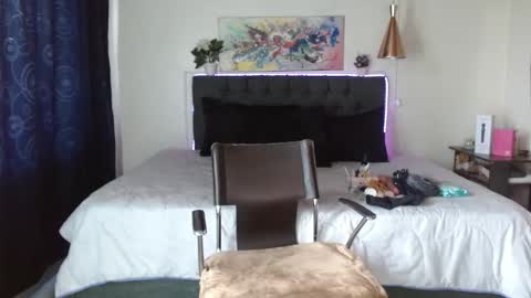 MIA  online show from 10-12-25, 02:05