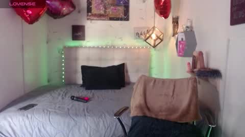 Snapshot of mia_velvet1 chatting on 01-18-26, 02:54 MIA online show from 01-18-26, 02:54