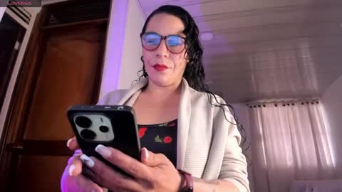 Snapshot of mia_velvet1 chatting on 05-07-26, 12:10 MIA online show from 05-07-26, 12:10