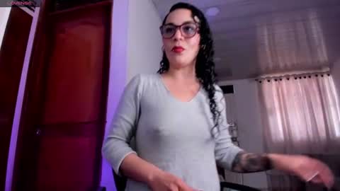 Snapshot of mia_velvet1 chatting on 06-18-26, 03:16 MIA online show from 06-18-26, 03:16