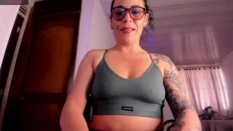 Snapshot of mia_velvet1 chatting on 06-29-26, 07:14 MIA online show from 06-29-26, 07:14