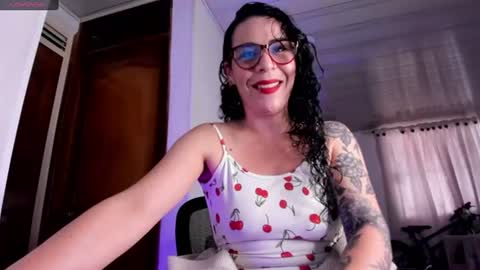 Snapshot of mia_velvet1 chatting on 07-12-26, 02:19 MIA online show from 07-12-26, 02:19