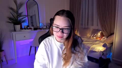 VixenMia online show from 02-25-25, 03:42