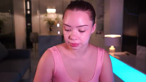 VixenMia online show from 10-21-25, 02:56