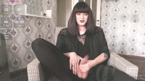 mia_wallase online show from 01-01-25, 03:03
