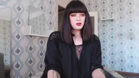 mia_wallase online show from 07-26-26, 07:48