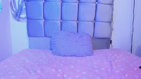 mia  nicolle online show from 12-06-24, 08:26