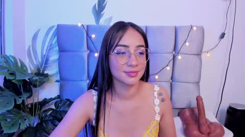 mia  nicolle online show from 02-07-25, 05:10