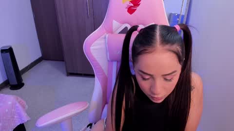 mia  nicolle online show from 02-22-25, 02:17