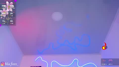 Mia online show from 01-28-25, 09:08