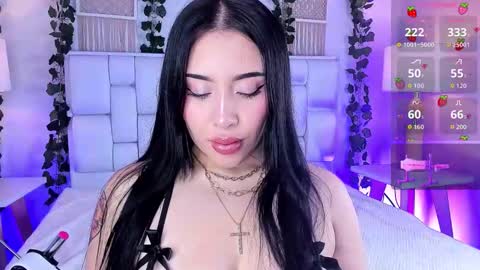 Mia online show from 12-05-25, 11:41