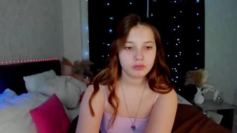 Mia online show from 03-10-25, 08:15